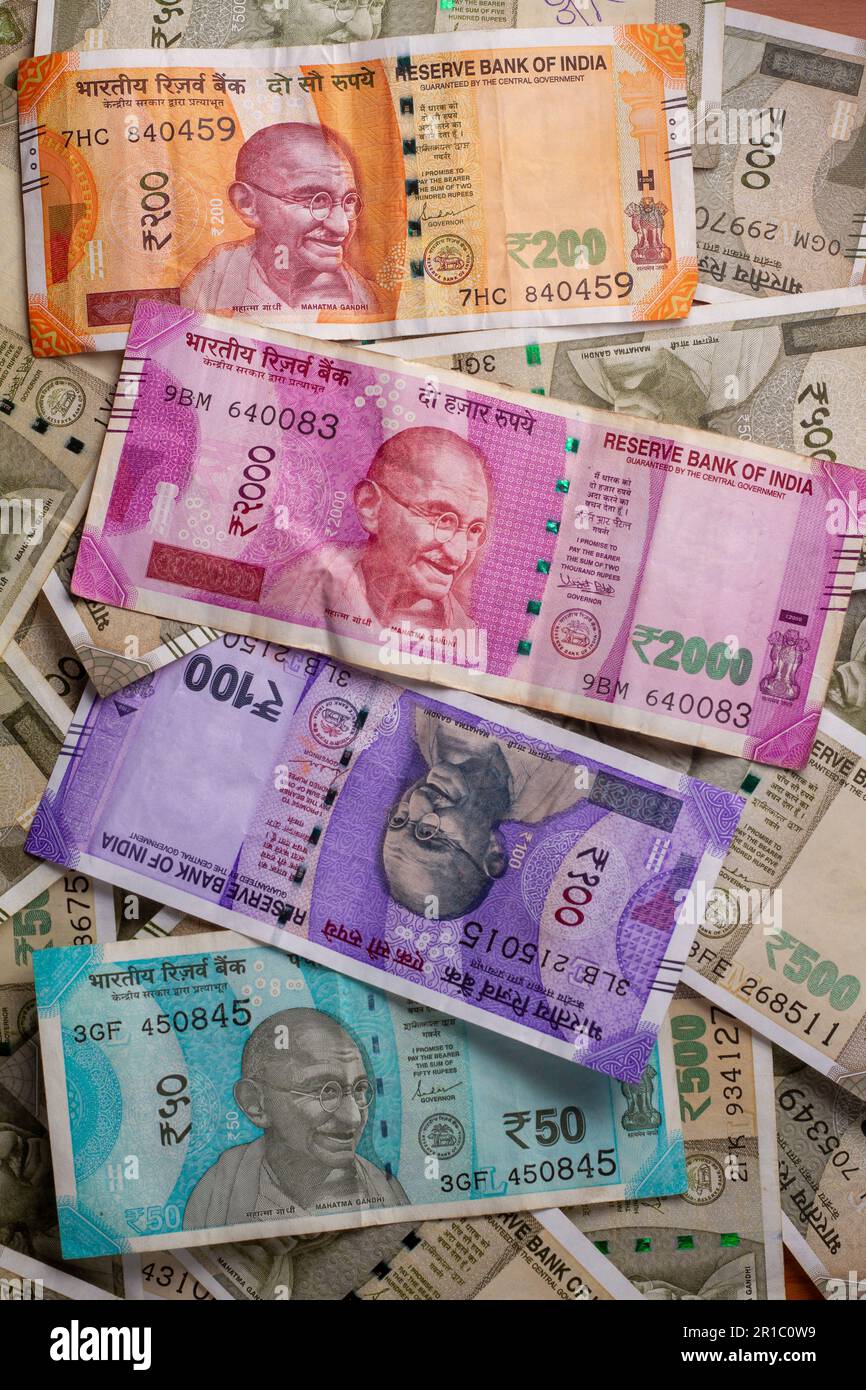Neue indische Währung 2000-500-200-100-50-10. indische Rupie. Stockfoto