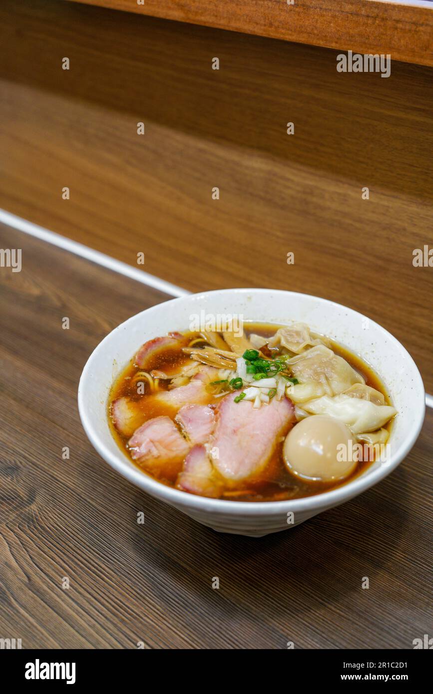Ein Küchenfoto von Ramen-Nudeln Stockfoto