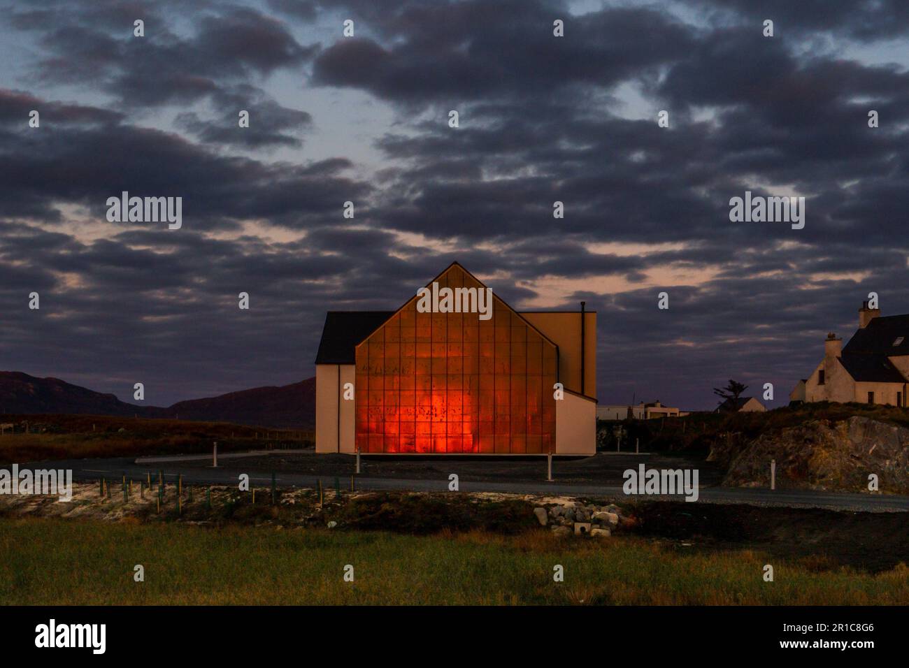 Sonnenuntergang im Cnoc Soilleir, Zentrum für gälische Kultur in Daliburgh, South Uist, Äußere Hebriden, Schottland, Großbritannien Stockfoto