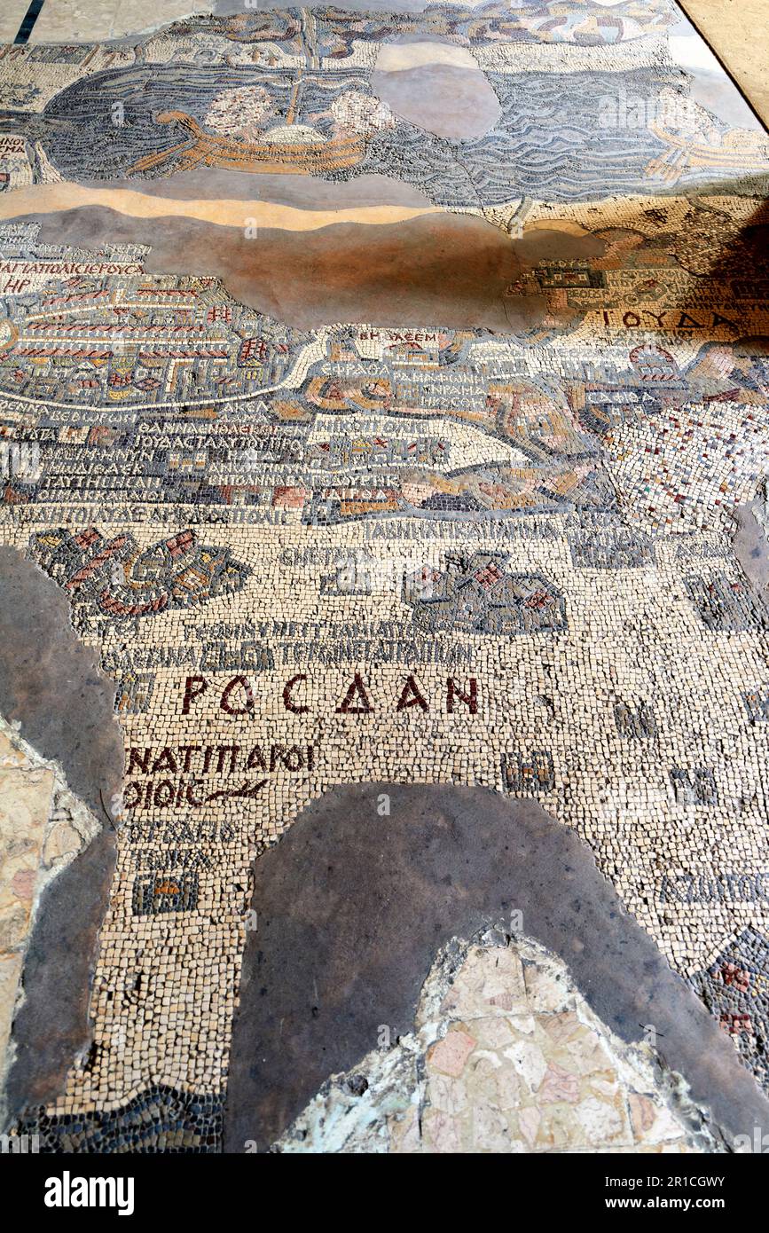 Jordanien. Madaba. Die Madaba-Karte in der griechisch-orthodoxen Basilika St. George, auch bekannt als die Kirche der Karte Stockfoto