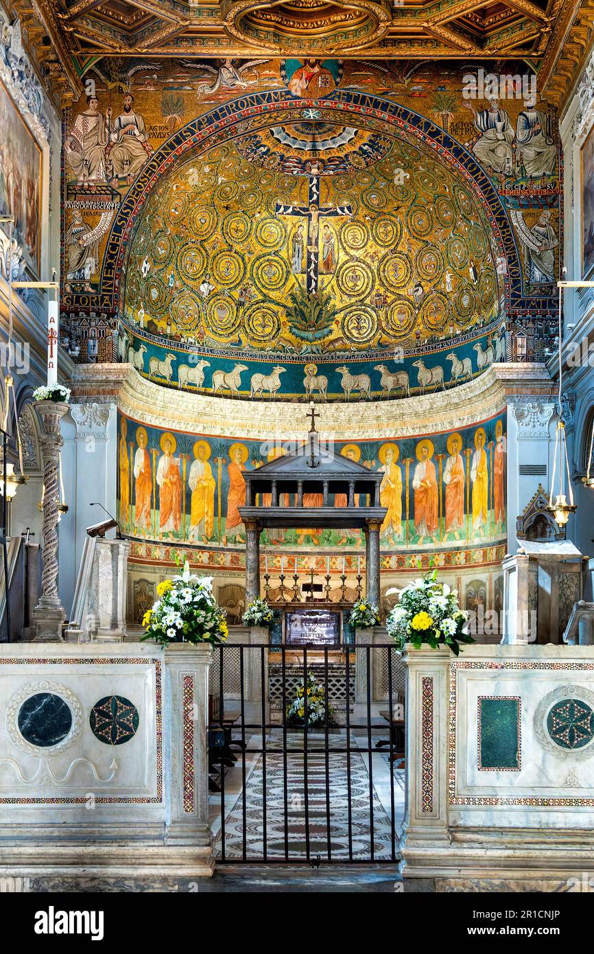 Innere der zweiten Basilika San Clemente al Laterano, Rom, Italien Stockfoto