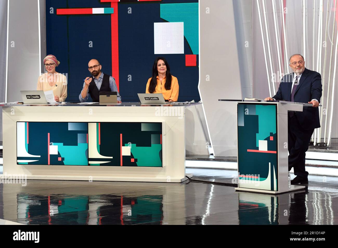 Mailand, Italien. 13. Mai 2023. Mailand, TV-Übertragung 'TV Talk' - Massimo Bernardini, Cinzia Bancone, Sebastiano Pucciarelli, Silvia Motta Credit: Independent Photo Agency/Alamy Live News Stockfoto