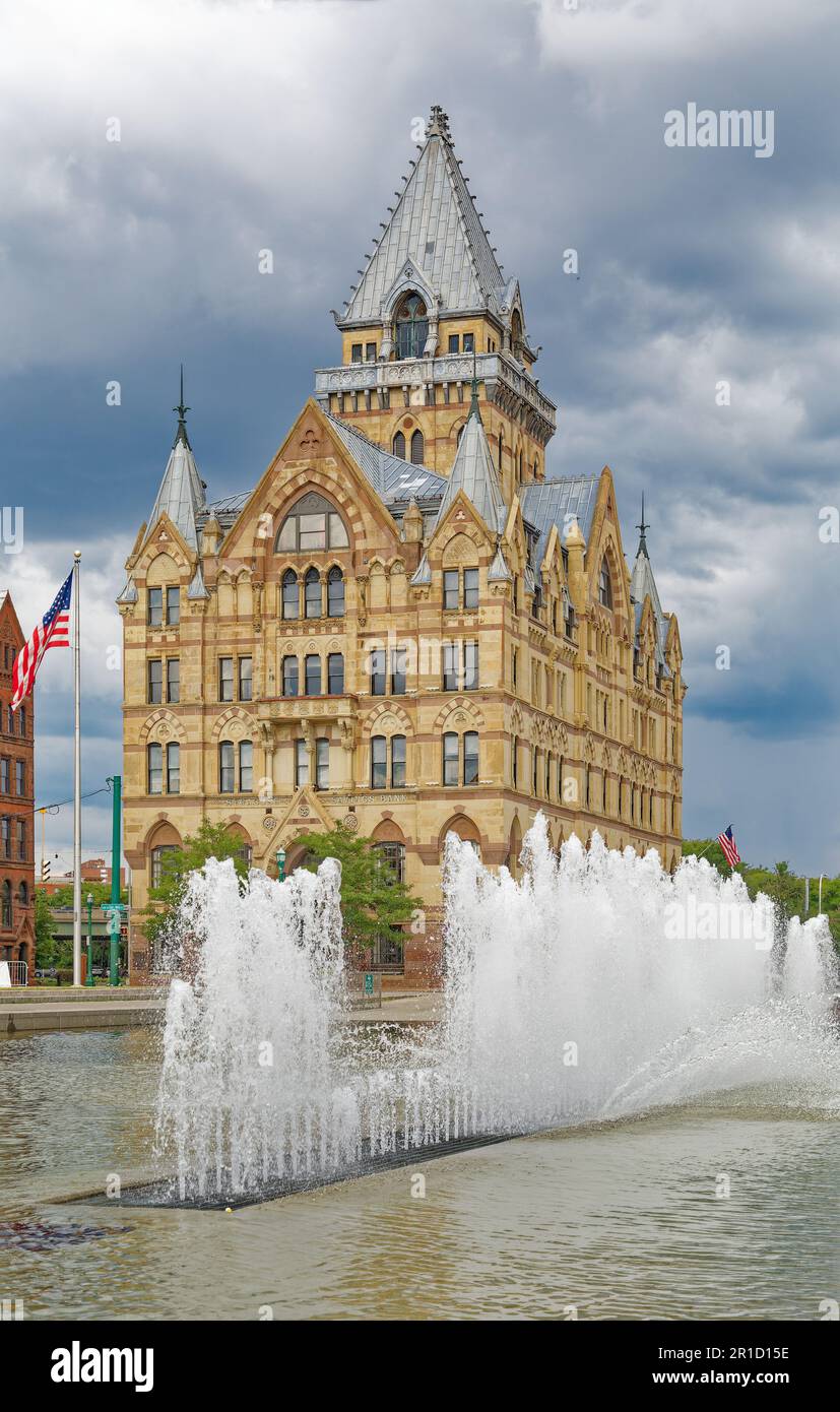 Die Bank of America befindet sich jetzt im Syracuse Savings Bank Building am Clinton Square, dem ehemaligen Pfad des Erie Canal. Stockfoto