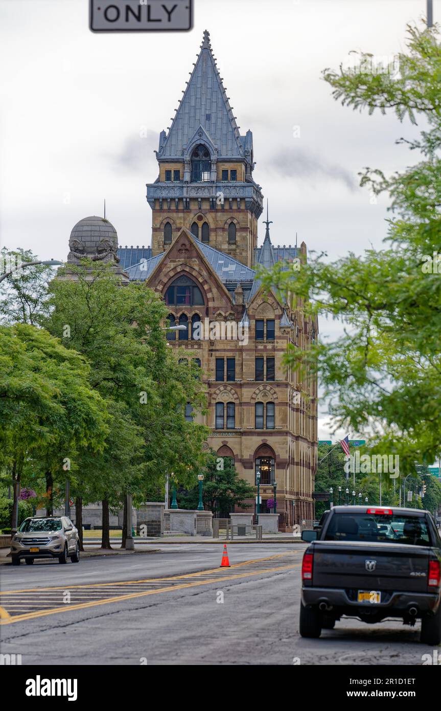 Die Bank of America befindet sich jetzt im Syracuse Savings Bank Building am Clinton Square, dem ehemaligen Pfad des Erie Canal. Stockfoto