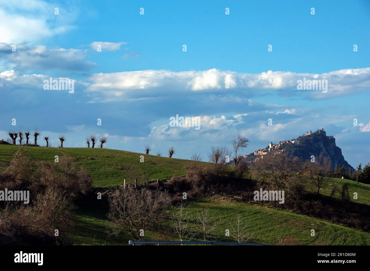 Vista Su San Marino e il Titano Stockfoto