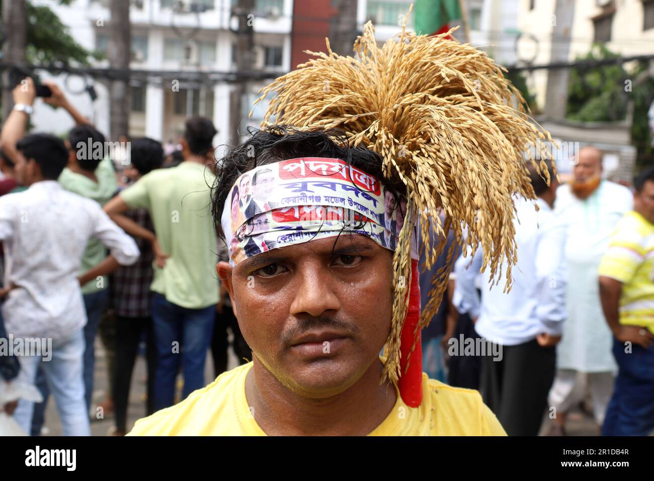Dhaka, Dhaka, Bangladesch. 13. Mai 2023. Die Bangladesche Nationalistische Partei (BNP) protestierte vor der BNP-Zentrale in Nayapaltan und verlangte 10 Punkte, darunter die Freilassung ihres Vorsitzenden Begum Khaleda Zia, falsche Fälle und willkürliche Verhaftung. Tausende von Unterstützern, darunter hochrangige Parteivorsitzende, nahmen daran Teil. (Kreditbild: © Syed Mahabubul Kader/ZUMA Press Wire) NUR REDAKTIONELLE VERWENDUNG! Nicht für den kommerziellen GEBRAUCH! Kredit: ZUMA Press, Inc./Alamy Live News Stockfoto