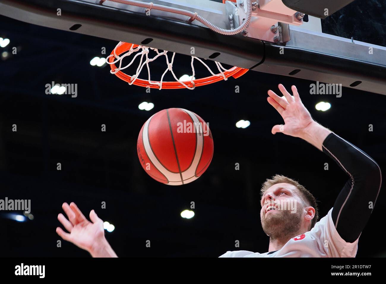 Mediolanum Forum, Assago (MI), Italien, 13. Mai 2023, Vasilis Charalampopoulos (Carpegna Prosciutto Pesaro) während der Playoff - EA7 Emporio Armani Milano vs Carpegna Prosciutto Pesaro - Italienische Basketball Serie A Championship Credit: Live Media Publishing Group/Alamy Live News Stockfoto