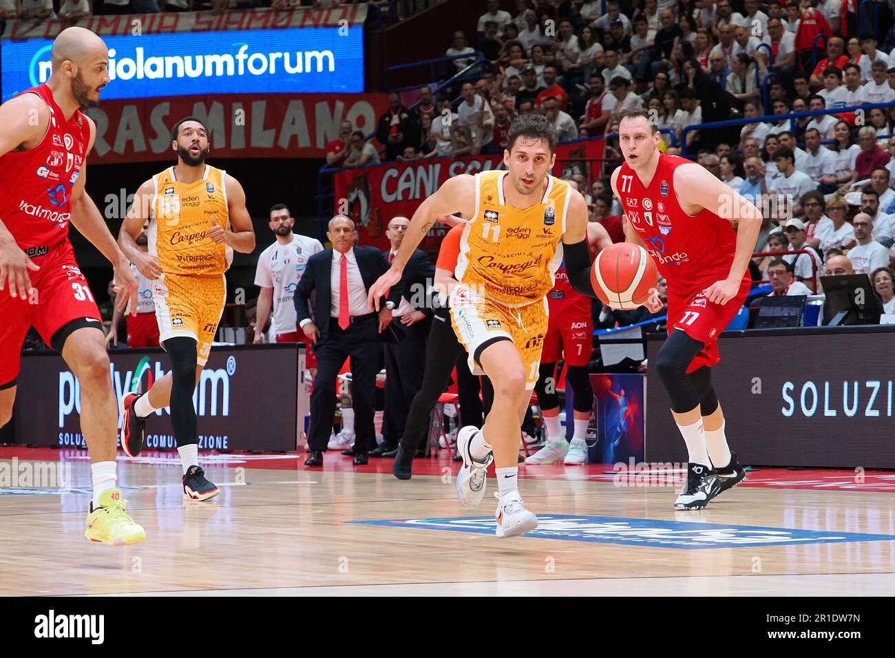 Mediolanum Forum, Assago (MI), Italien, 13. Mai 2023, Davide Moretti (Carpegna Prosciutto Pesaro) während der Playoff - EA7 Emporio Armani Milano vs Carpegna Prosciutto Pesaro - Italienische Basketballserie A Championship Credit: Live Media Publishing Group/Alamy Live News Stockfoto