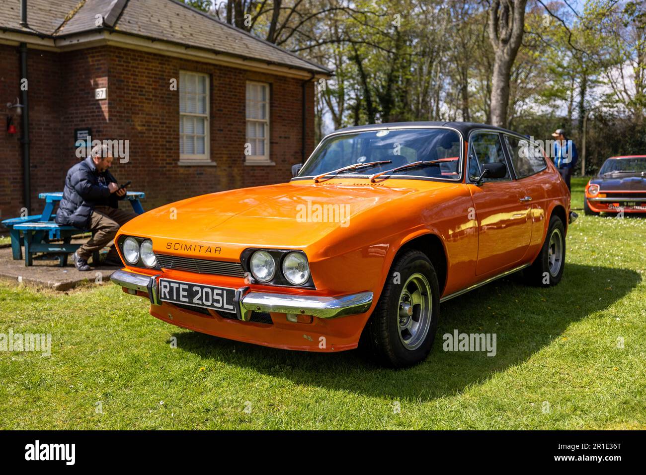 1972 Reliant Scimitar GTE, ausgestellt beim April Scramble, der am 23. April 2023 im Bicester Heritage Center stattfindet. Stockfoto