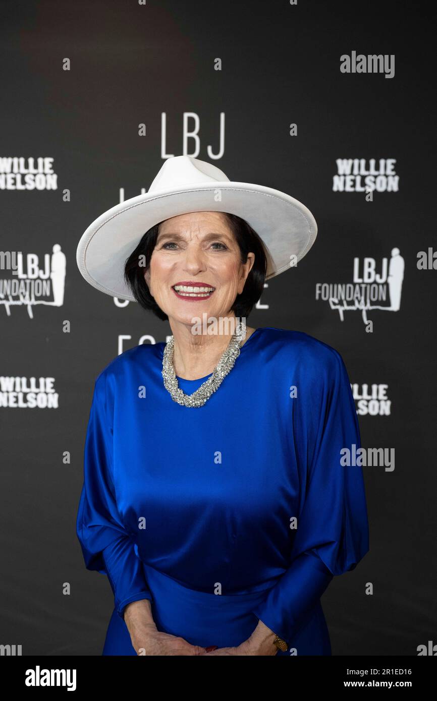 LUCI BAINES JOHNSON, Tochter des ehemaligen Präsidenten, posiert am 12. Mai 2023 beim LBJ Liberty Justice for All Award der Lyndon Baines Johnson Library auf dem roten Teppich. Der Preis 2023 wurde dem Sänger Willie Nelson (nicht gezeigt) anlässlich seines 90. Geburtstages verliehen. Stockfoto