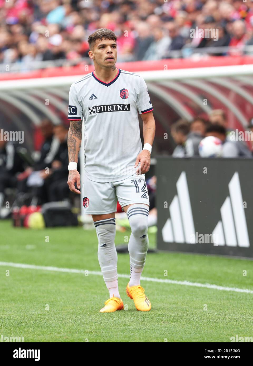 Chicago, USA, 13. Mai 2023. Major League Soccer (MLS) St. Celio Pompeu von Louis CITY wartet auf die Wiederaufnahme der Action gegen den Chicago Fire FC im Soldier Field in Chicago, IL, USA. Kredit: Tony Gadomski / All Sport Imaging / Alamy Live News Stockfoto