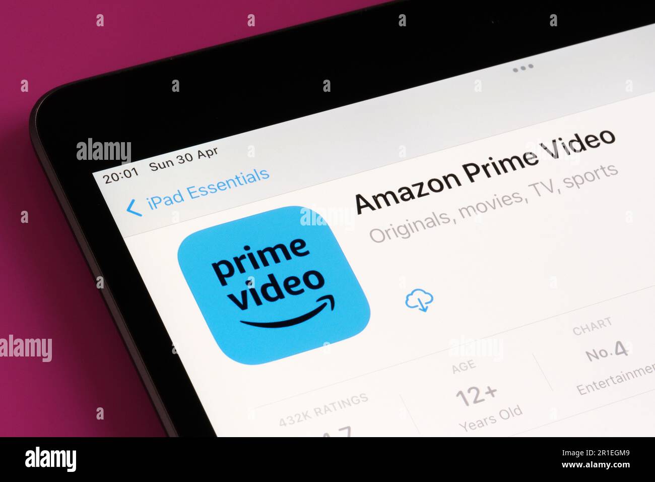 amazon Prime Video-App wird im App Store auf dem Bildschirm des ipads angezeigt. Selektiver Fokus. Stafford, Großbritannien, 6. Mai 2023 Stockfoto