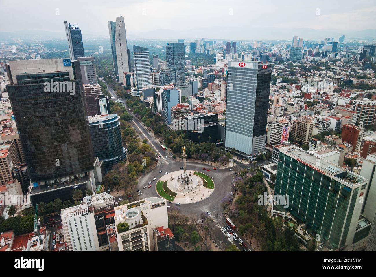 Luftaufnahme der Statue des Engels der Unabhängigkeit auf der Av. Paseo de la Reforma in Mexiko-Stadt, Mexiko Stockfoto