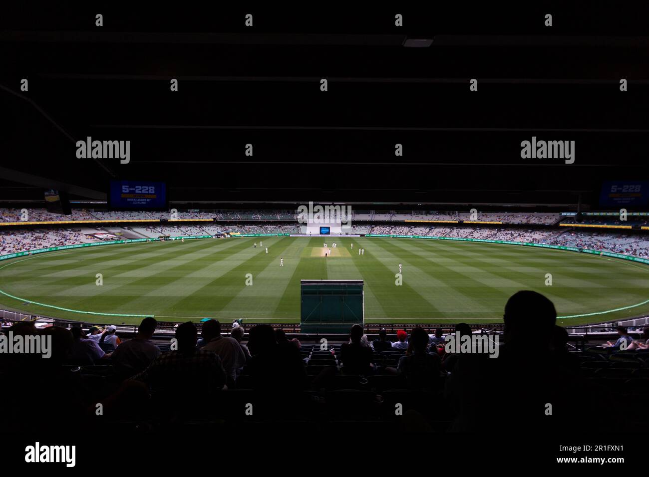 Melbourne, Australien, 27. Dezember 2020. Ein Blick auf das Gelände des MCG von den Tribünen am zweiten Tag des zweiten Vodafone Test Cricket-Spiels zwischen Australien und Indien auf dem Melbourne Cricket Ground am 27. Dezember 2020 in Melbourne, Australien. Kredit: Dave Hewison/Dave Hewison Stockfoto