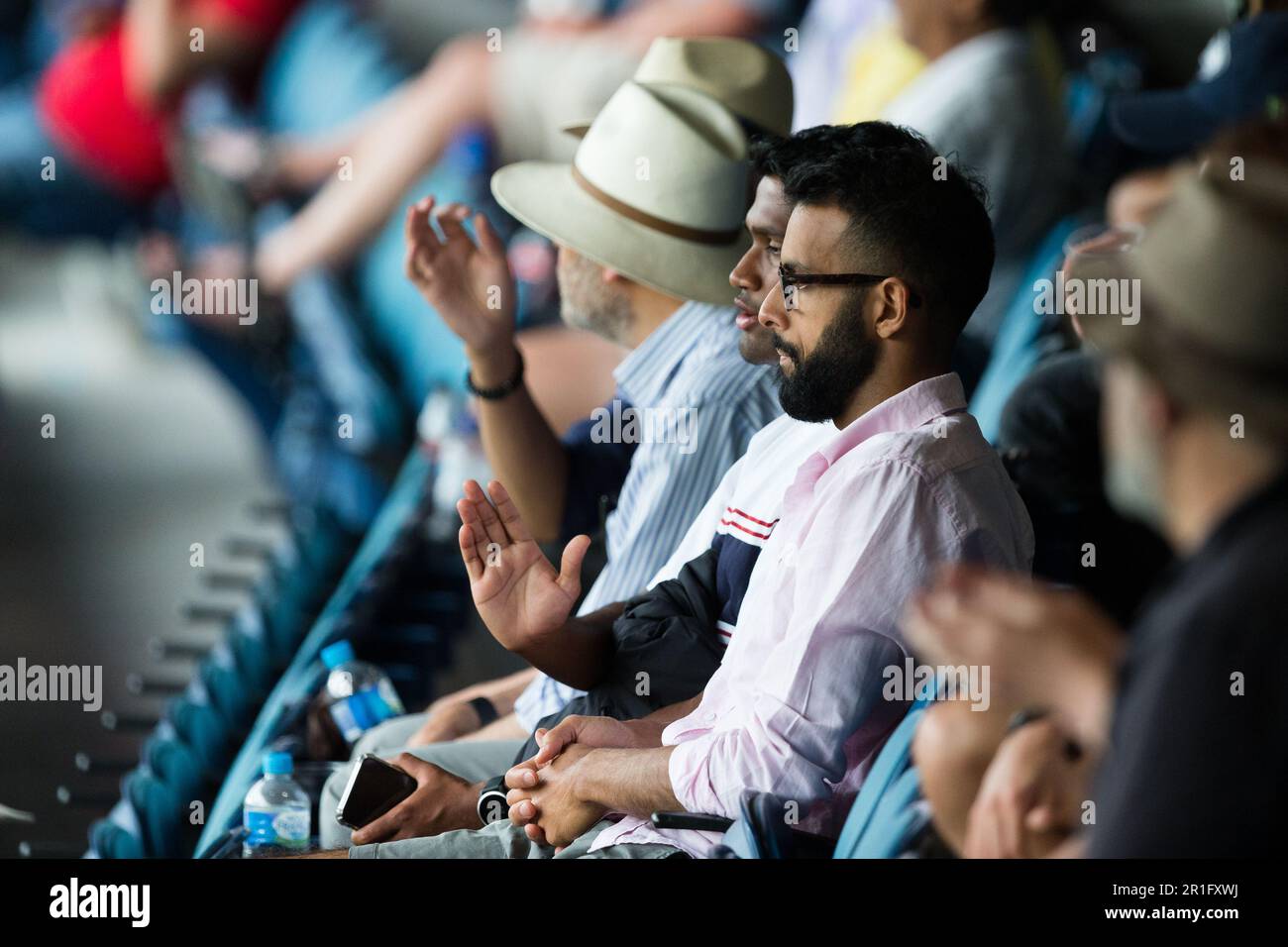 Melbourne, Australien, 27. Dezember 2020. Ein Blick auf Cricket-Fans am zweiten Tag des zweiten Vodafone Test Cricket-Spiels zwischen Australien und Indien auf dem Melbourne Cricket Ground am 27. Dezember 2020 in Melbourne, Australien. Kredit: Dave Hewison/Dave Hewison Stockfoto