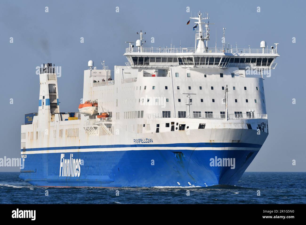 Die Fähre FINNFELLOW kommt von Malmö nach Lübeck-Travemünde Stockfoto