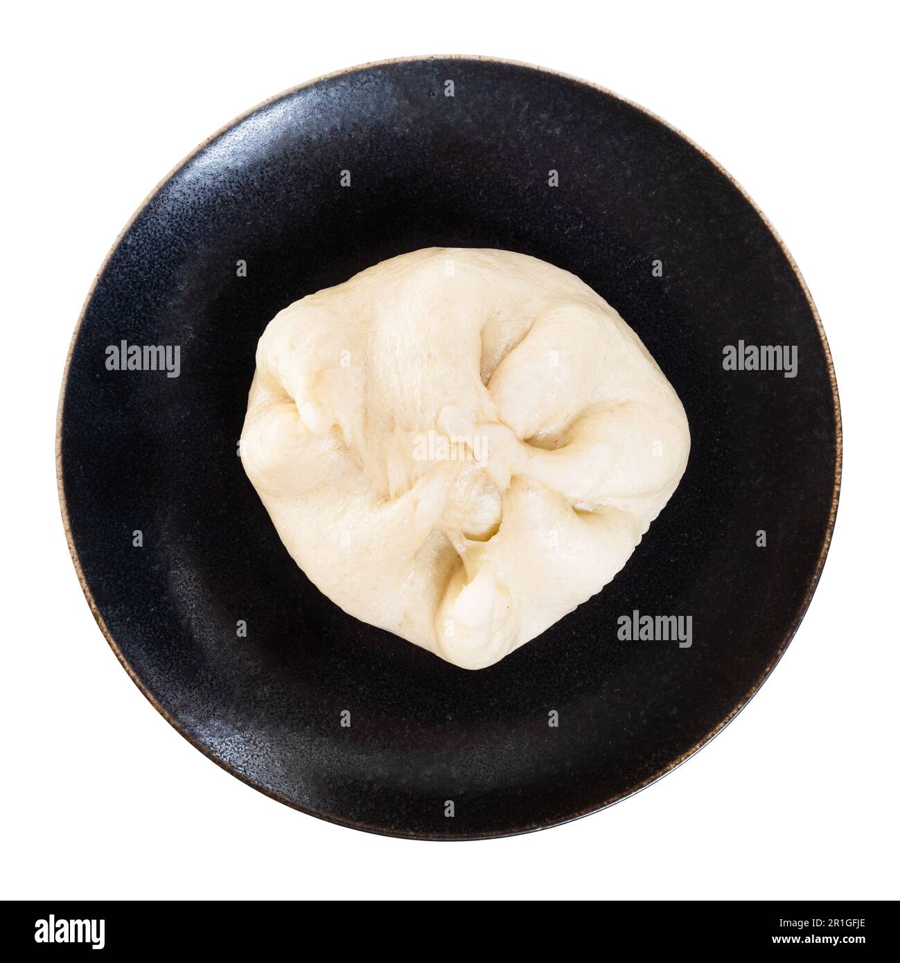 Blick über Banh Bao gedämpftes Brötchen auf Teller mit Ausschnitt auf weißem Hintergrund Stockfoto