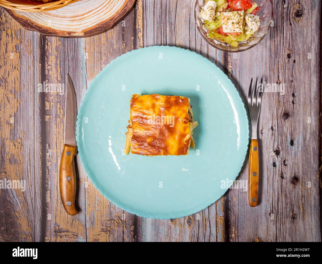 Pastitsio, traditionelle griechische Küche, mit gemahlenem Rindfleisch, gebackener Pasta und Bechamel-Sauce Stockfoto