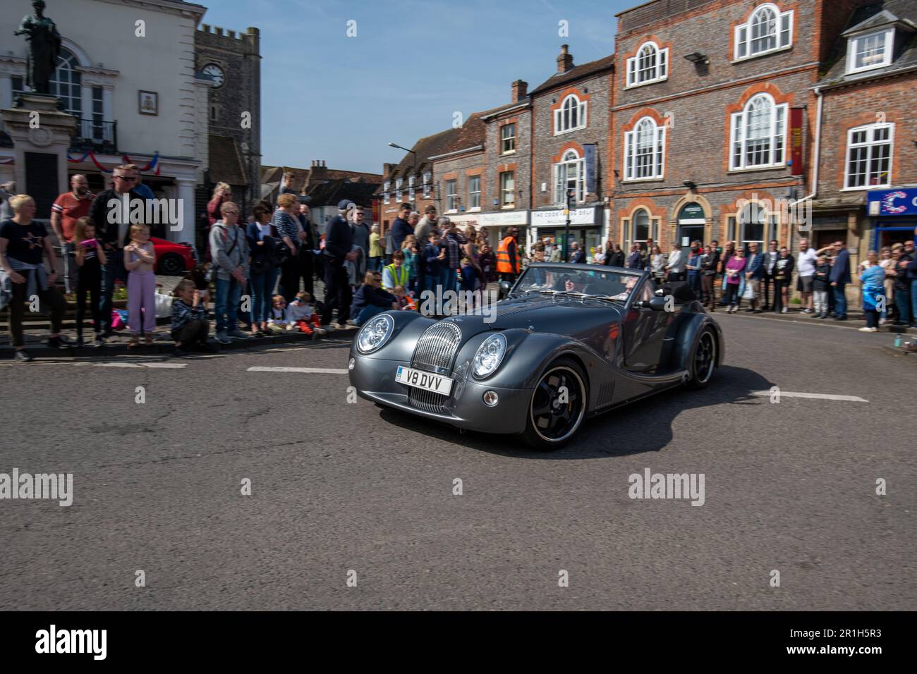 Wallingford Car Rally Mai 14. 2023 - Fahrzeug-Parade durch das Stadtzentrum von Wallingford Stockfoto