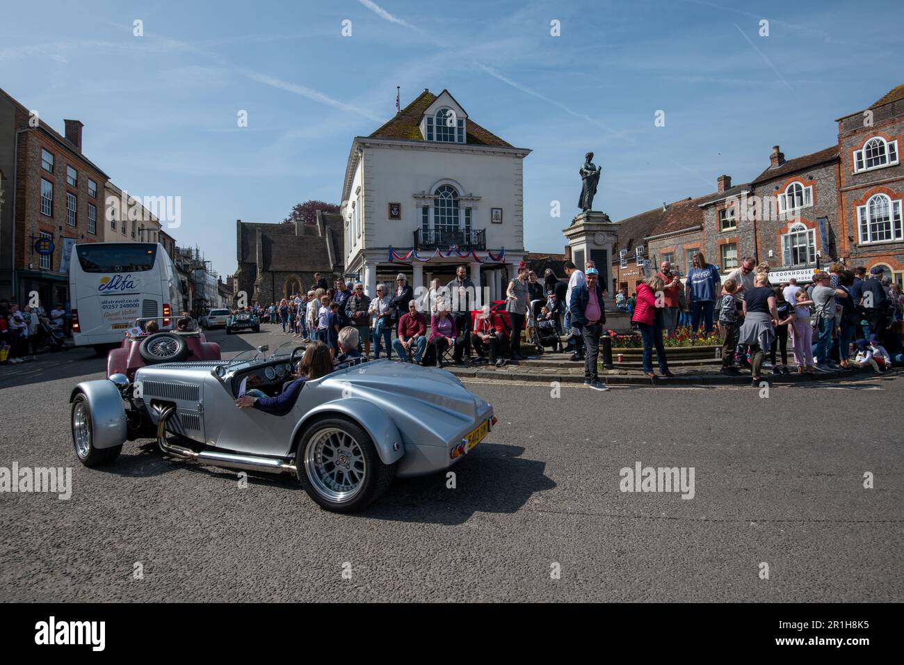 Wallingford Car Rally Mai 14. 2023 - Fahrzeug-Parade durch das Stadtzentrum von Wallingford Stockfoto