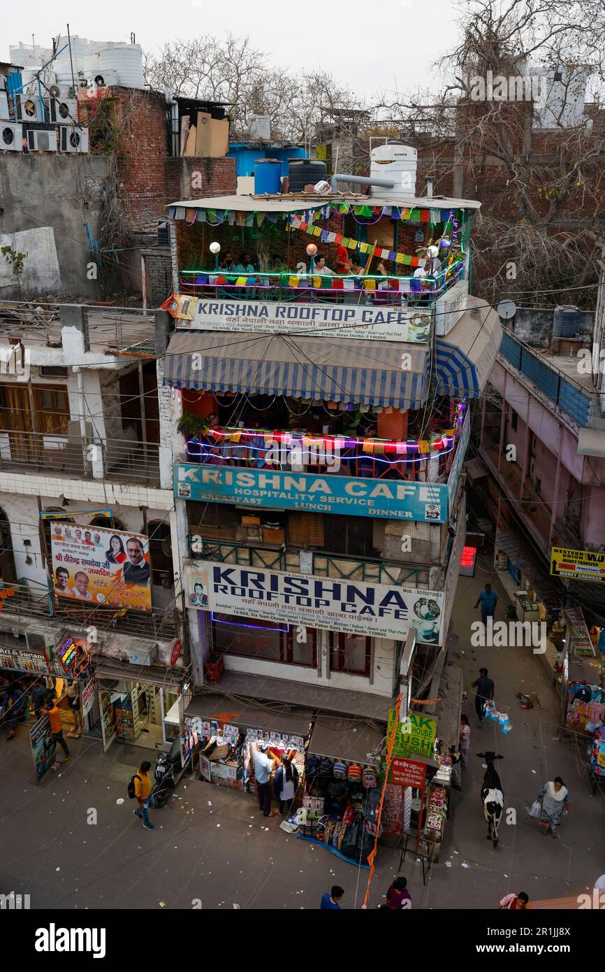 Blick auf das Krishna Dachcafé in Paharganj, Neu-Delhi, Indien Stockfoto