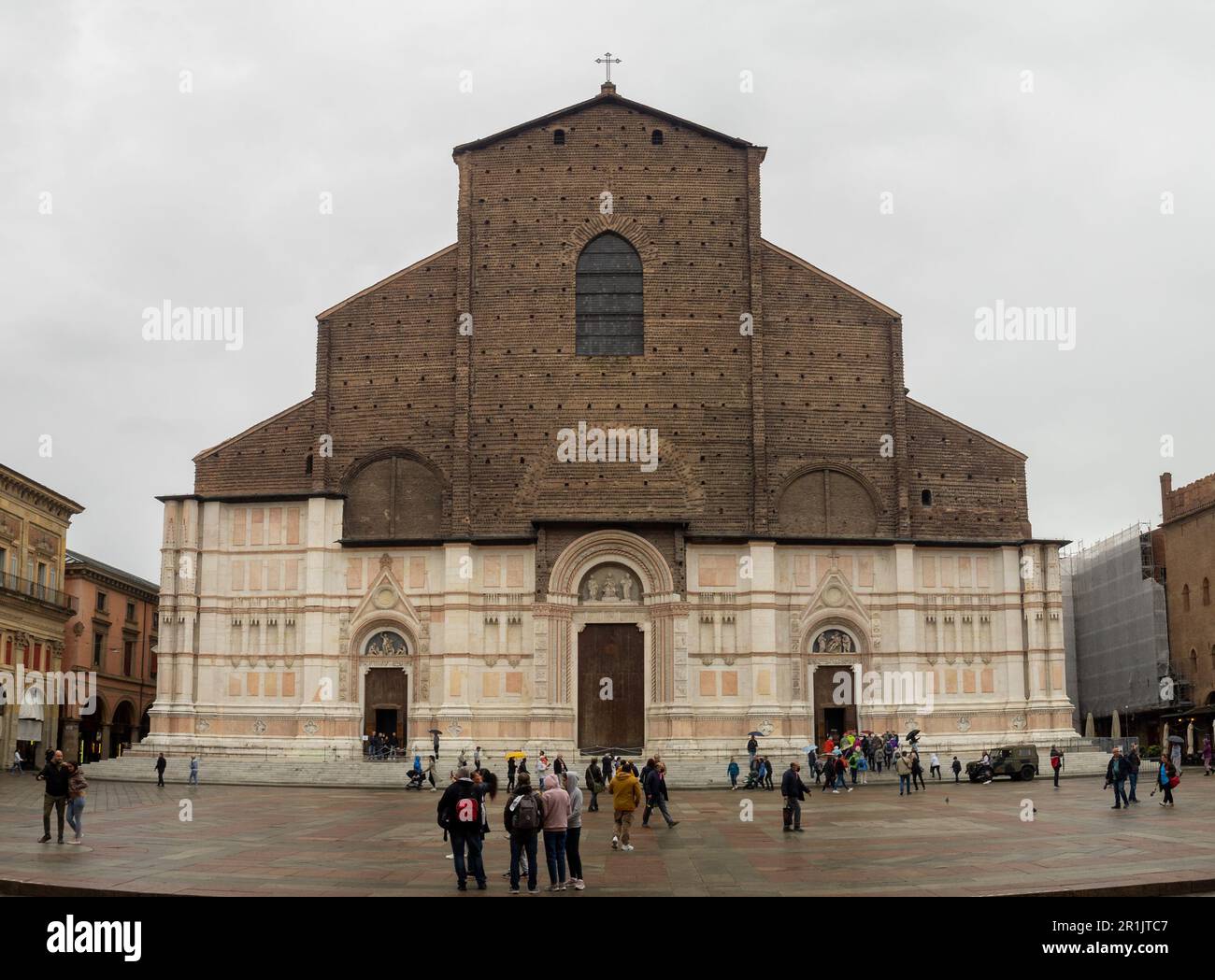 San Petronio Basilika Marmor Stein und Ziegelfassade auf der Piazza Maggiore Stockfoto