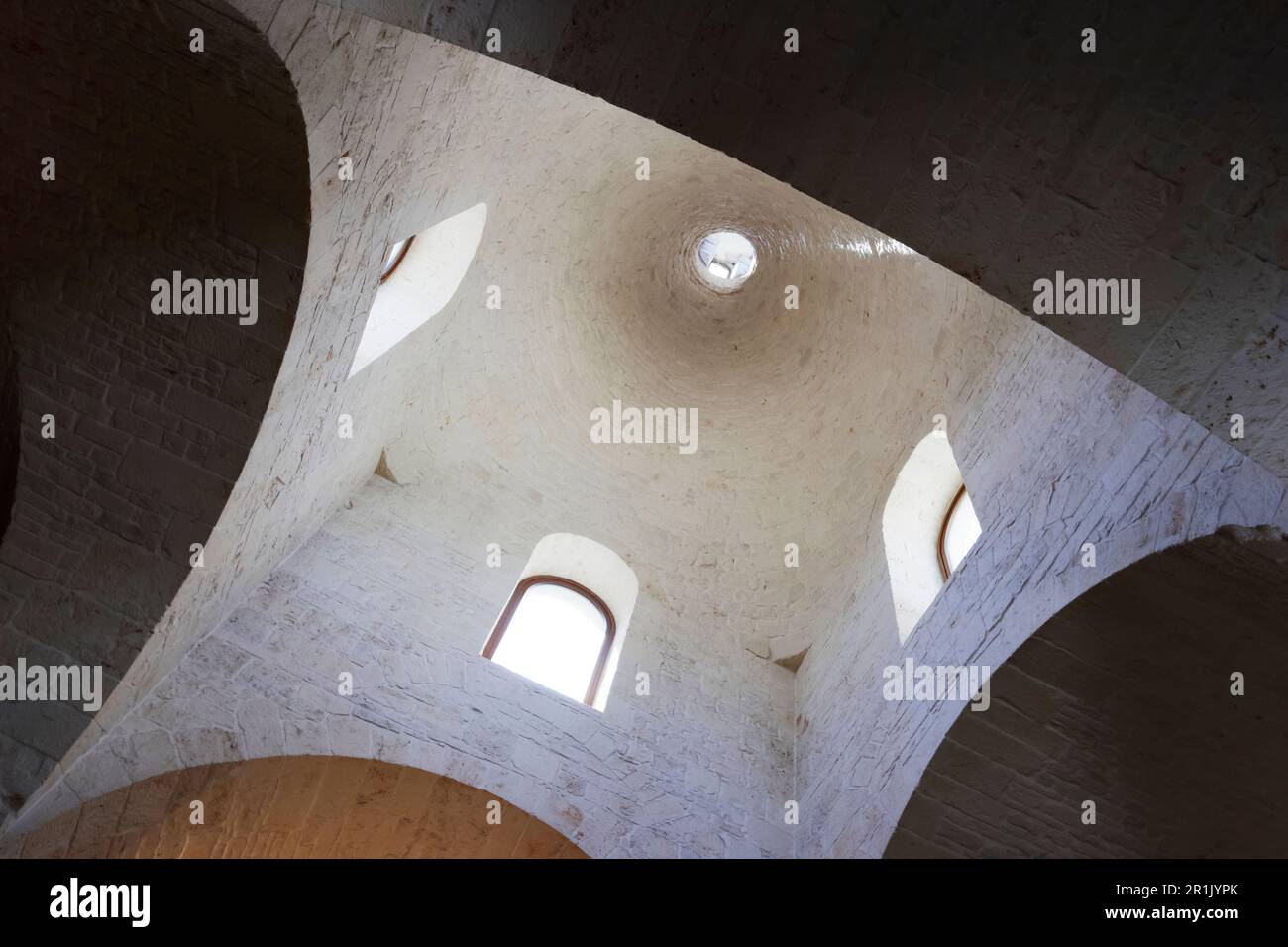 Kirche des Heiligen Antonius von Padua, d. h. die Trullo-Kirche, in der Gegend Rione Monti in Alberobello, Apulien, Italien Stockfoto