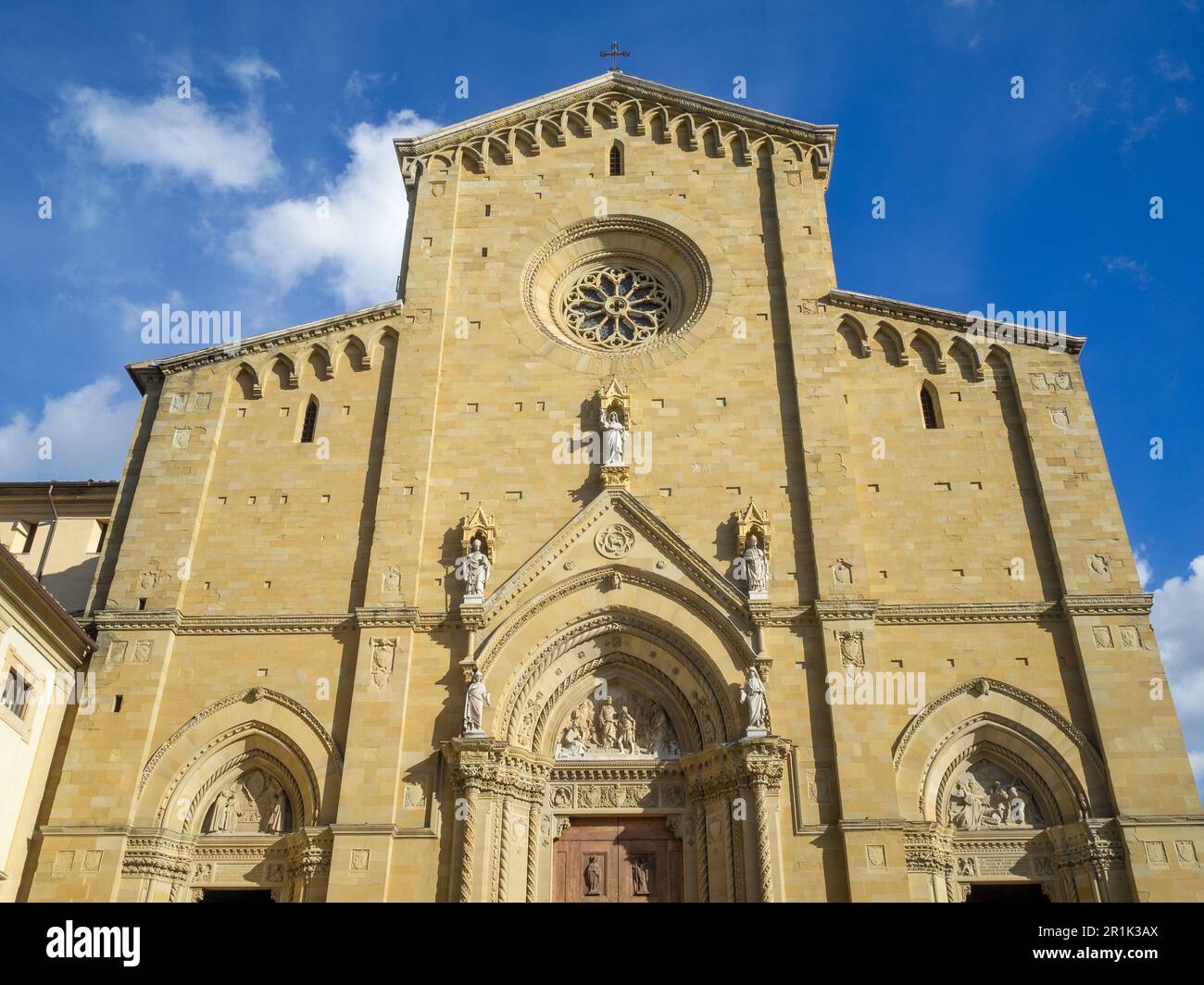 Fassade der Kathedrale von Arezzo Stockfoto