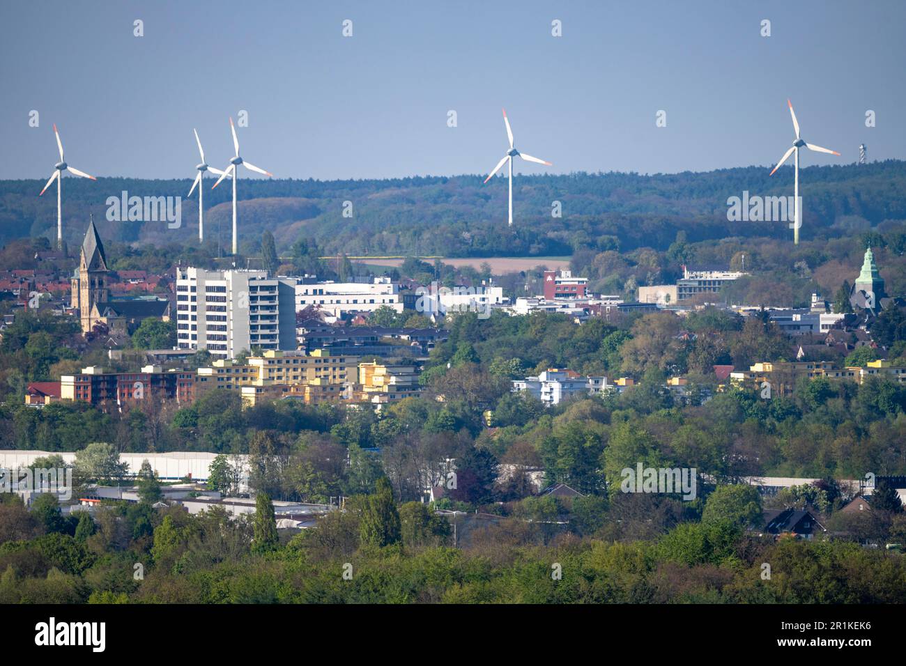 Blick über das Stadtzentrum von Recklinghausen, Windturbinen, NRW, Deutschland, Stockfoto
