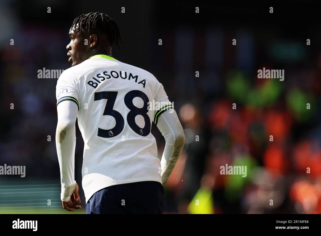 Birmingham, Großbritannien. 13. Mai 2023. Yves Bissouma von Tottenham Hotspur schaut zu. Spiel der Premier League, Aston Villa gegen Tottenham Hotspur im Villa Park in Birmingham am Samstag, den 13. Mai 2023. Dieses Bild darf nur zu redaktionellen Zwecken verwendet werden. Nur redaktionelle Verwendung, Bild von Andrew Orchard/Andrew Orchard Sports Photography/Alamy Live News Credit: Andrew Orchard Sports Photography/Alamy Live News Stockfoto