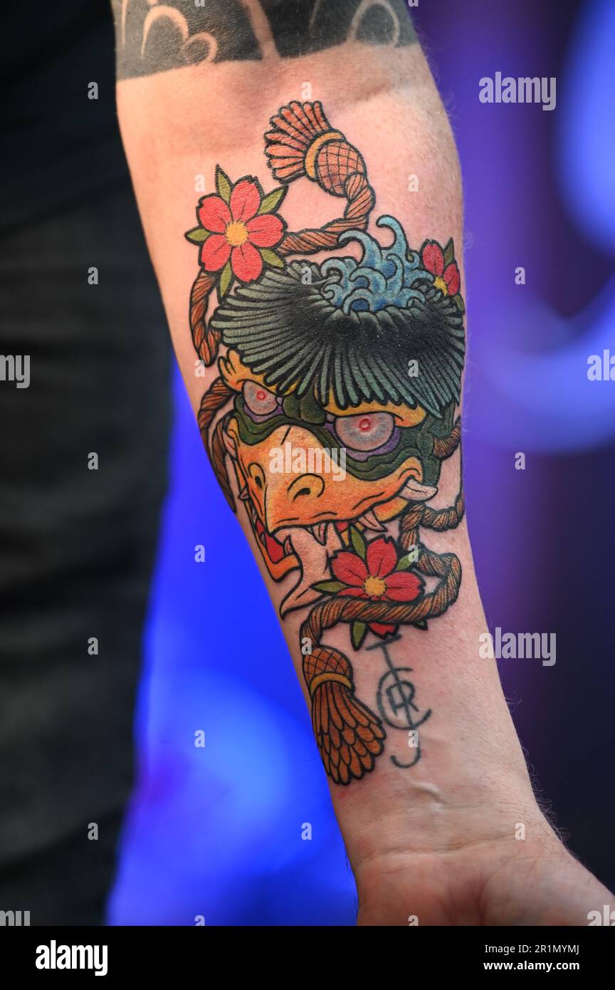 London, Großbritannien. 14. Mai 2023. Tattoo-Wettbewerb: Die Jury, die London Great British Tattoo Show 2023. Großartige Menschenmassen, tolle Atmosphäre und großartige Tätowierer kommen aus aller Welt und köstliche Speisen und Getränke im Alexandra Palace, London, Großbritannien, Credit: Siehe Li/Picture Capital/Alamy Live News Stockfoto