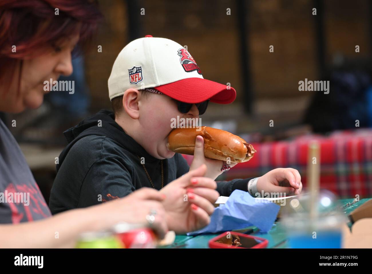 London, Großbritannien. 14. Mai 2023. Die London Great British Tattoo Show 2023. Große Menschenmassen, tolle Atmosphäre und großartige Tätowierer kommen aus aller Welt und köstliche Speisen und Getränke im Alexandra Palace, London, Großbritannien, Credit: Siehe Li/Picture Capital/Alamy Live News Stockfoto