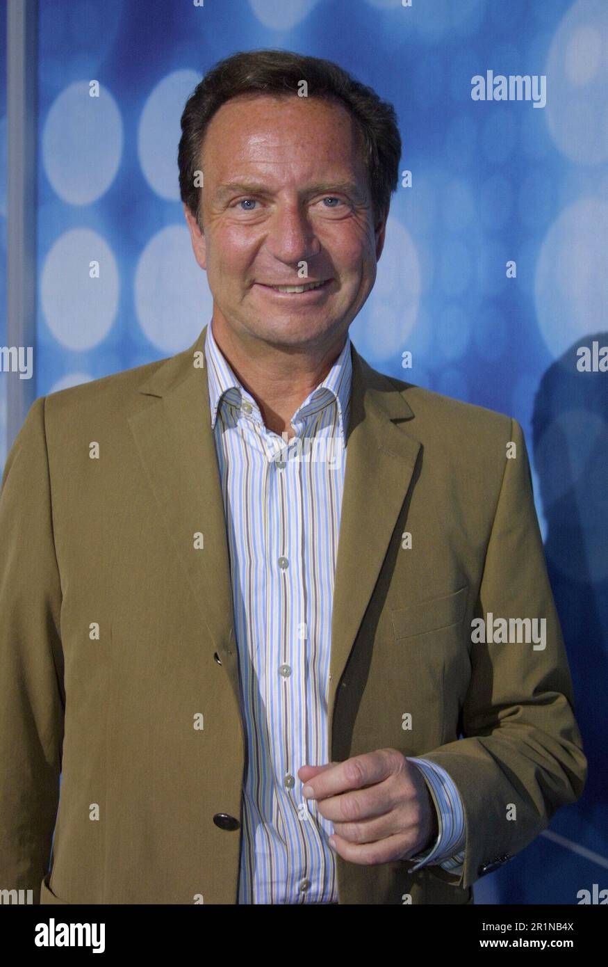 Köln, Deutschland. 27. Aug. 2003. ARCHIVFOTO: Gerd RUBENBAUER wird am 20. Mai 2023 75, Gerd RUBENBAUER, Deutschland, Fernsehmoderator, Sportjournalist, ARD Sports Show, 07/29/2003. ?Sven Simon#Huyssenallee 40-42#45128 Essen#Tel. 0201/234556 Fax. 0201/234539 Konto 1428150 C ommerzbank E ssen BLZ 36040039 www.SvenSimon.net. Kredit: dpa/Alamy Live News Stockfoto