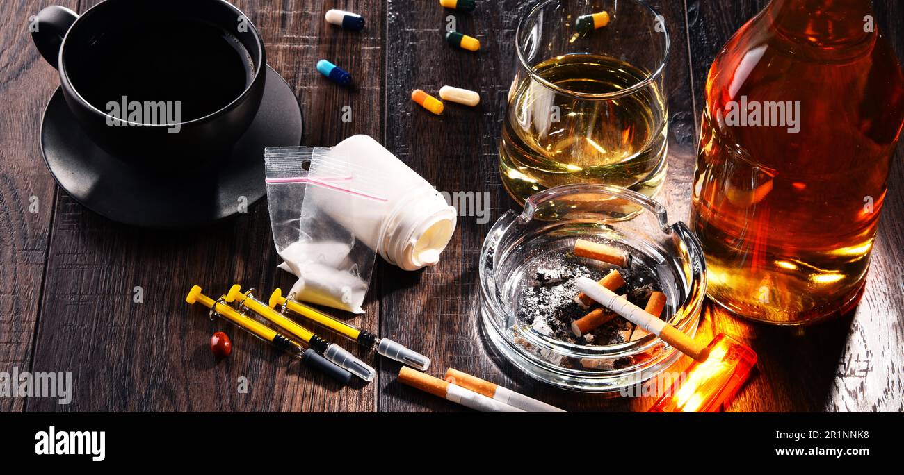 Süchtig machenden Substanzen, einschließlich Alkohol, Zigaretten und Drogen Stockfoto