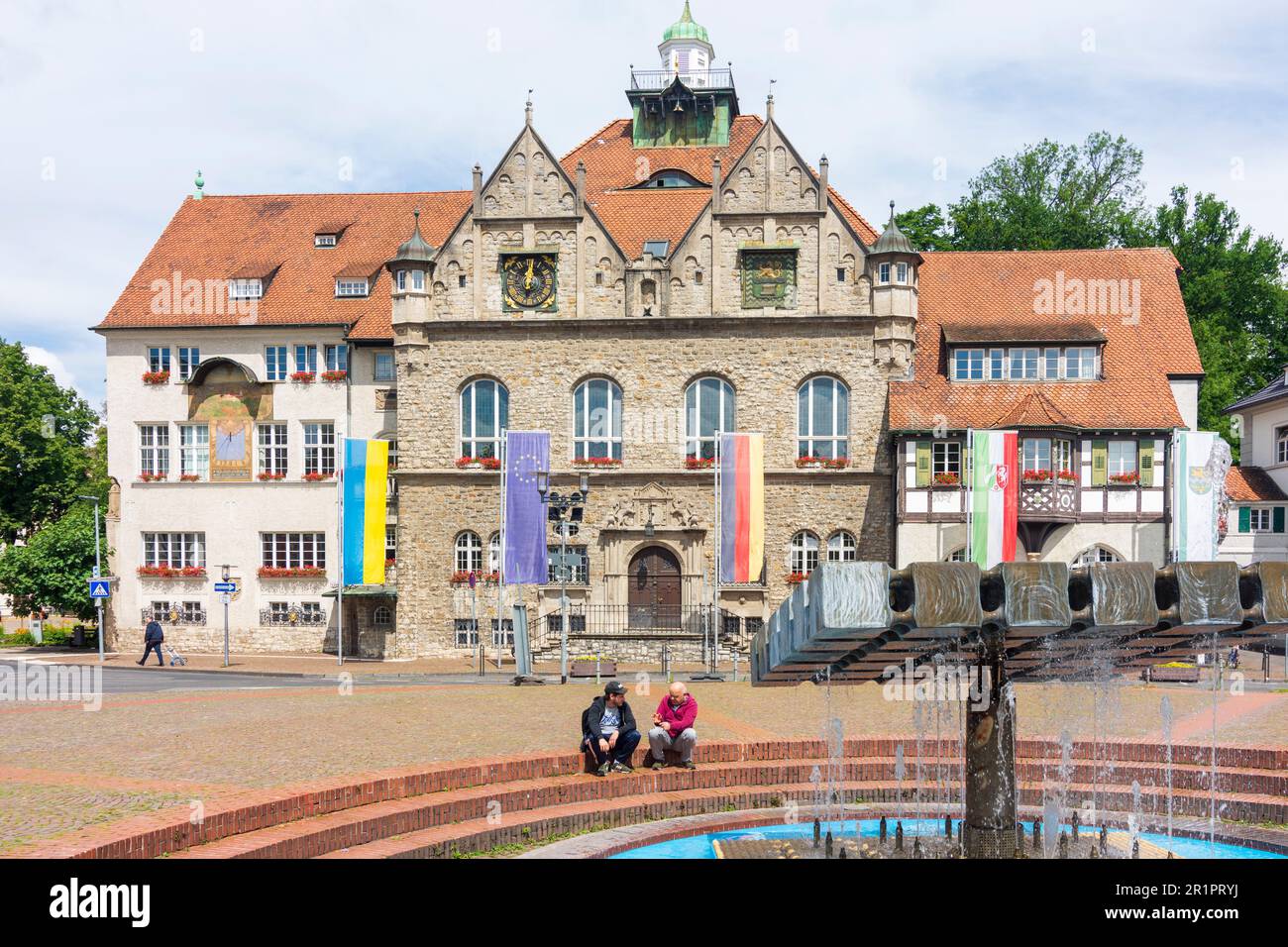 Bergisch Gladbach, Platz Konrad-Adenauer-Platz, Rathaus, Brunnen im Bergischen Land, Nordrhein-Westfalen, Deutschland Stockfoto