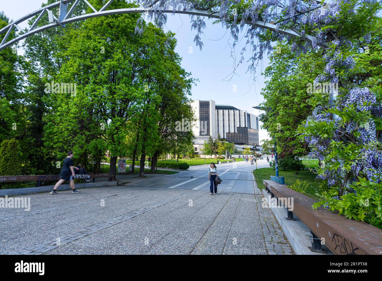 Sofia, Bulgarien. Mai 2023. Panoramablick auf die Brücke der Liebenden im Stadtzentrum Stockfoto