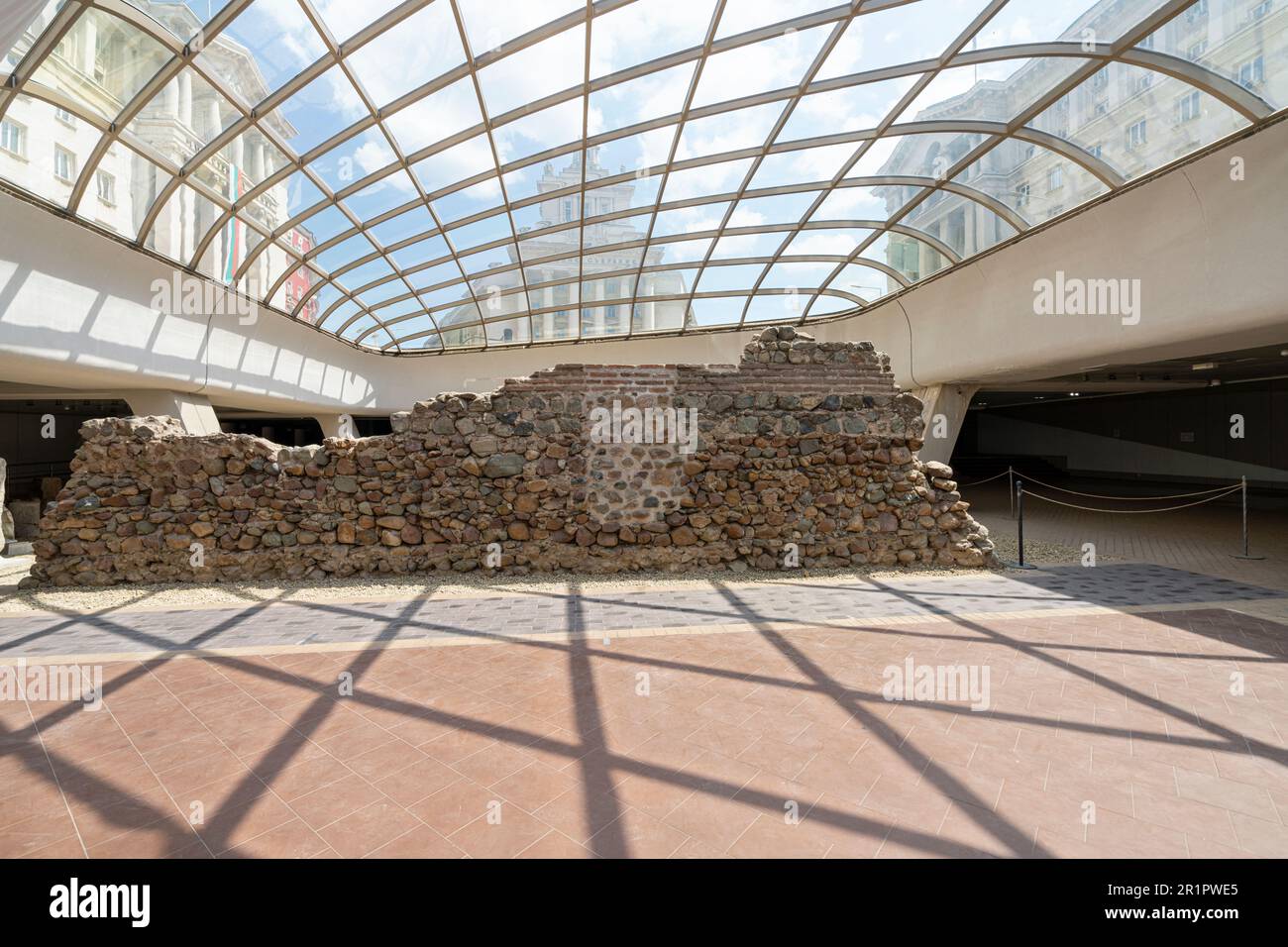 Sofia, Bulgarien. Mai 2023. Blick auf den archäologischen Komplex des antiken Serdika im Stadtzentrum Stockfoto