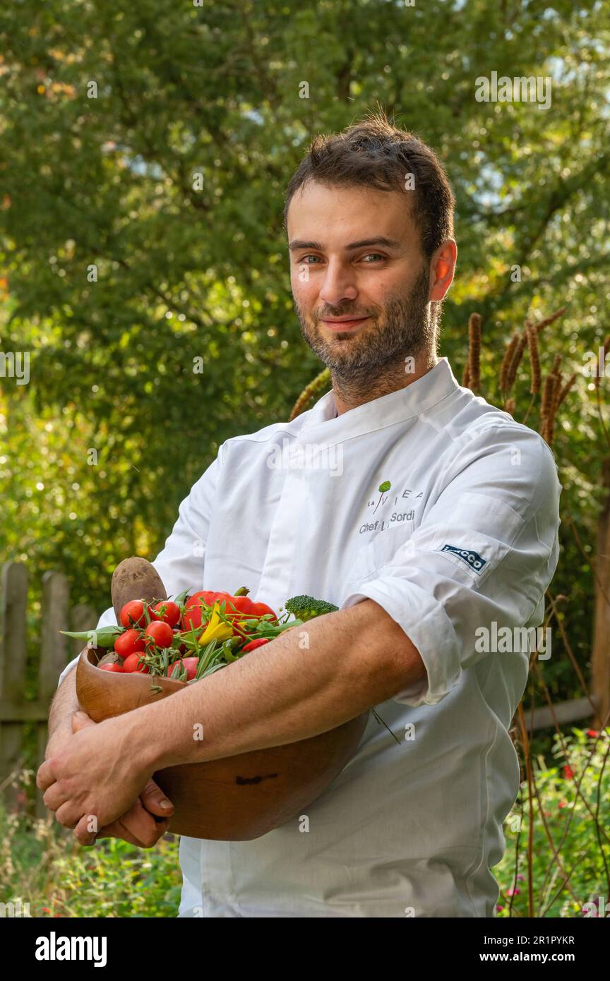 Italien, Trentino Südtirol, Südtirol, vegane Küche mit tierproduktfreien Zutaten, Vinschgau, Naturns, Vegan Hotel 'La VIMEA', Chefkoch Luca Sordi Stockfoto