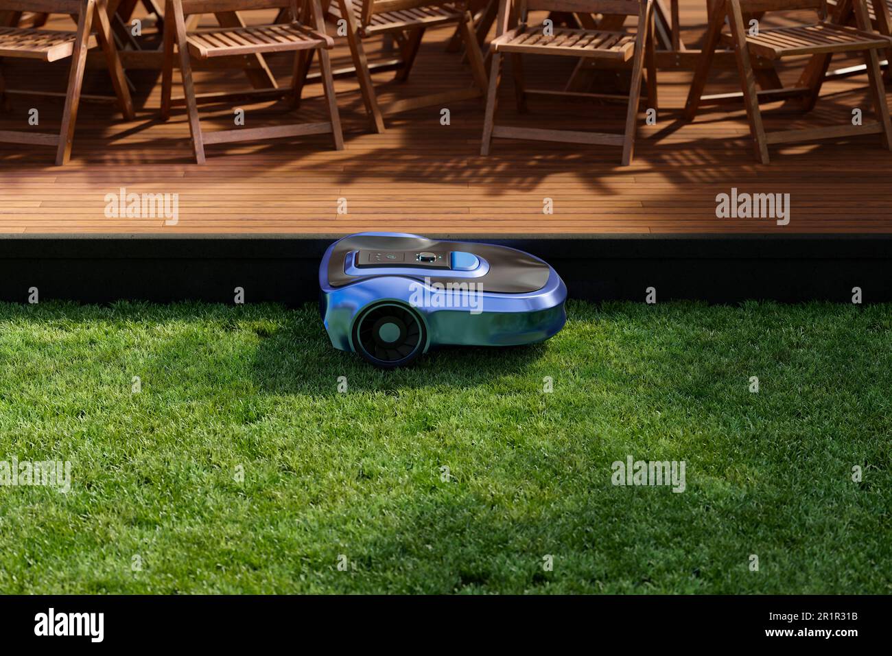 Ein Konzept für intelligente Haushaltsgeräte. Ein Rasenroboter mäht den Hof, während ein Staubsauger die Holzterrasse im Garten reinigt. Kabellose Haushaltsanwendung Stockfoto