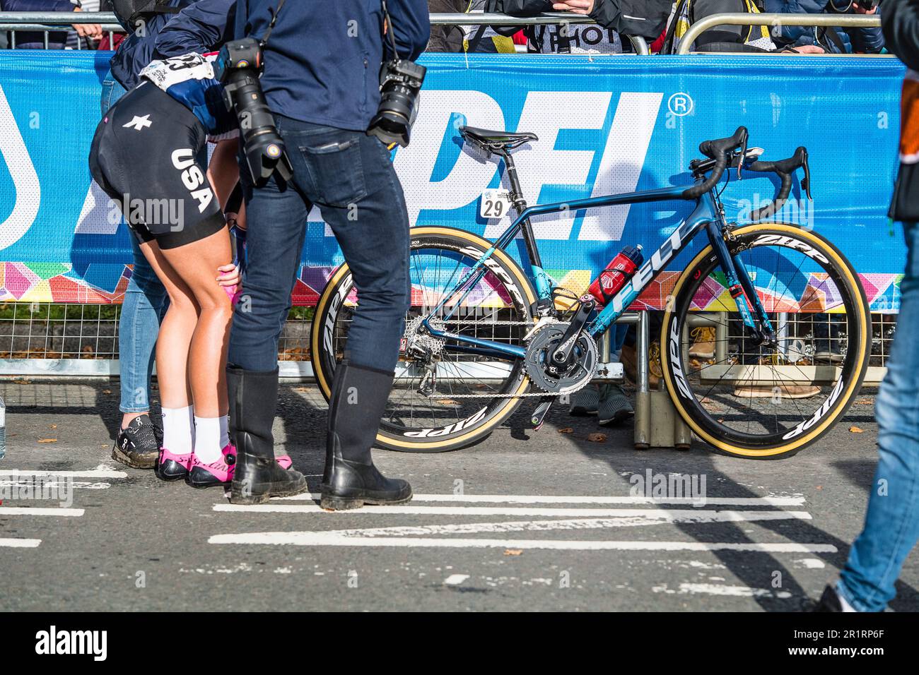 Team USA am Ende des Elite Women's Road Race, des Radrennen „The Worlds“, Harrogate 2019 North Yorkshire UK Stockfoto