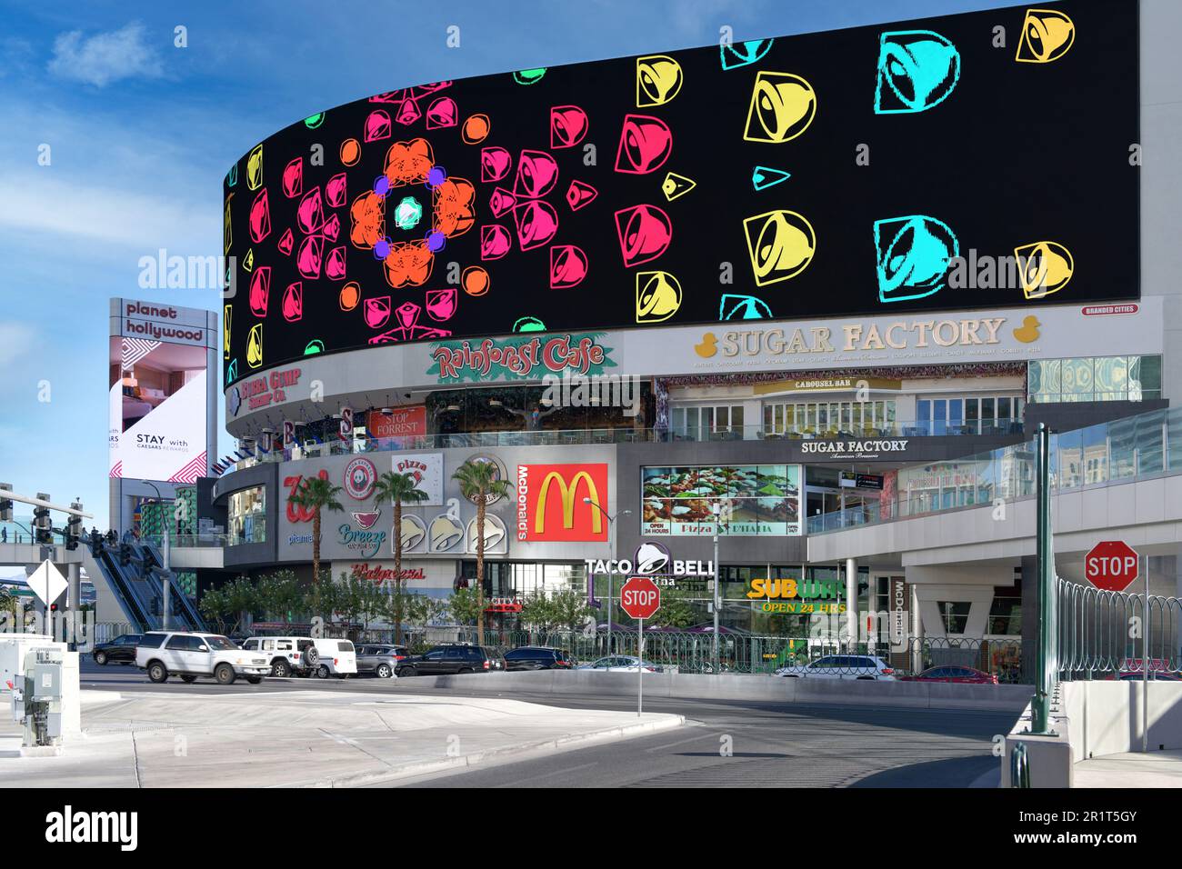 Nevada, USA 6. September 2021 Ansicht des zweitgrößten digitalen Bildschirms der Welt am S Las Vegas Blvd, Ecke E Harmon Ave Stockfoto