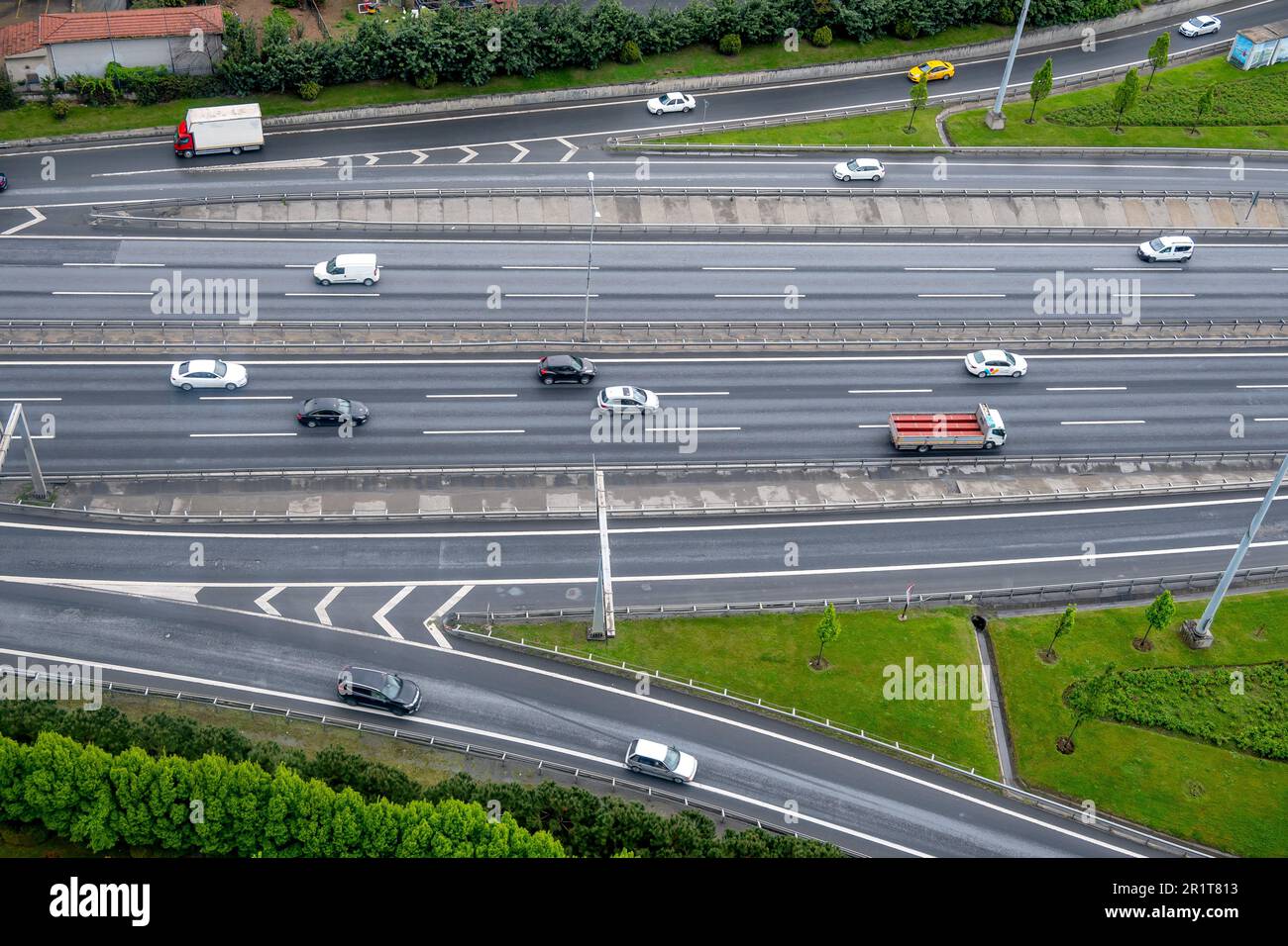 Zincirlikuyu und Gayrettepe District in istanbul. Wolkenkratzer, Einkaufszentrum und Wohnhäuser in Zincirlikuyu, einem der bevölkerungsreichsten Finanzviertel Stockfoto