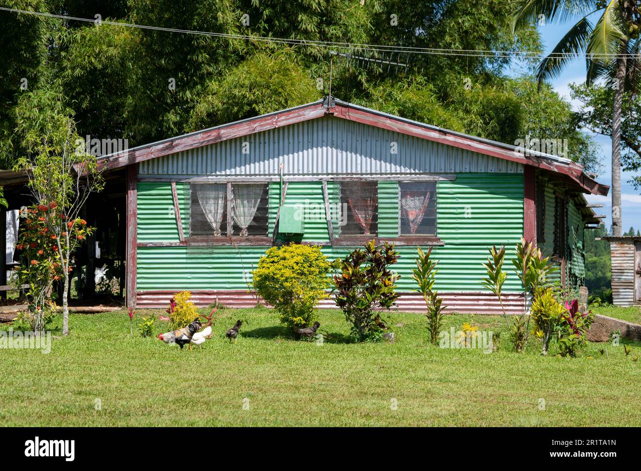 Fidschi, Lautoka, das Dorf Yavuna im Hochland. Typisch ländliches Haus. Stockfoto
