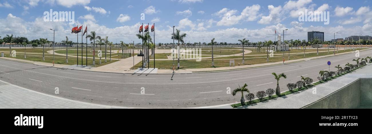 Luanda Angola - 03 24 2023 Uhr: Panoramablick von außen am Denkmal zu Ehren von Doktor António Agostinho Neto, erster Präsident Angolas und Befreier Stockfoto