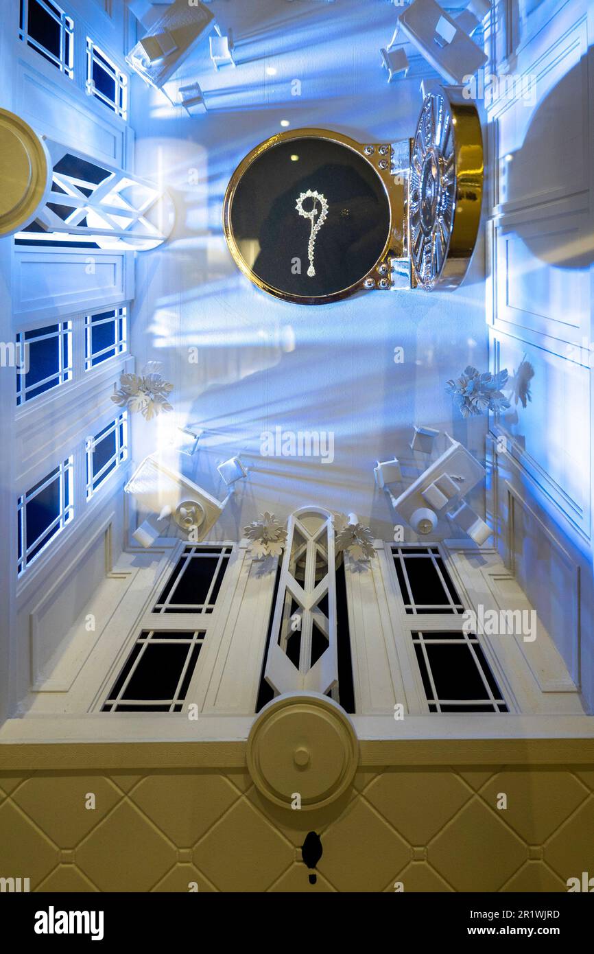 Der Tiffany & Co. Flagship-Juwelierladen in der Fifth Avenue eröffnete im April 2023 in New York City, USA, seinen neu gestalteten Bereich neu Stockfoto