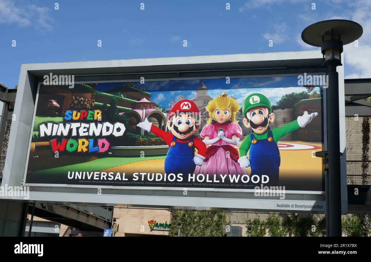 Los Angeles, Kalifornien, USA 30. März 2023 Super Nintendo World Universal Studios Hollywood Billboard am 30. März 2023 in Los Angeles, Kalifornien, USA. Foto: Barry King/Alamy Stock Photo Stockfoto