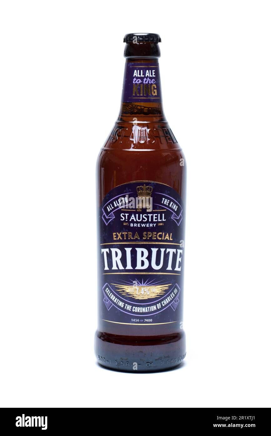 Extra Special Tribute klimatisiertes Pale Ale-Bier zu 7,4% Vol aus der St. Austell Brewery Tribute to King Charles at 74 Krönung Stockfoto
