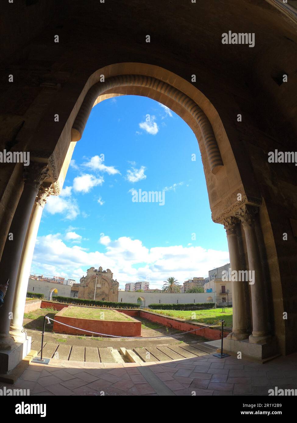 Palermo, Sizilien 12.26.2018: La Zisa in Palermo Sizilien, Aufnahme eines der am besten erhaltenen normannischen Schlösser Siziliens Stockfoto