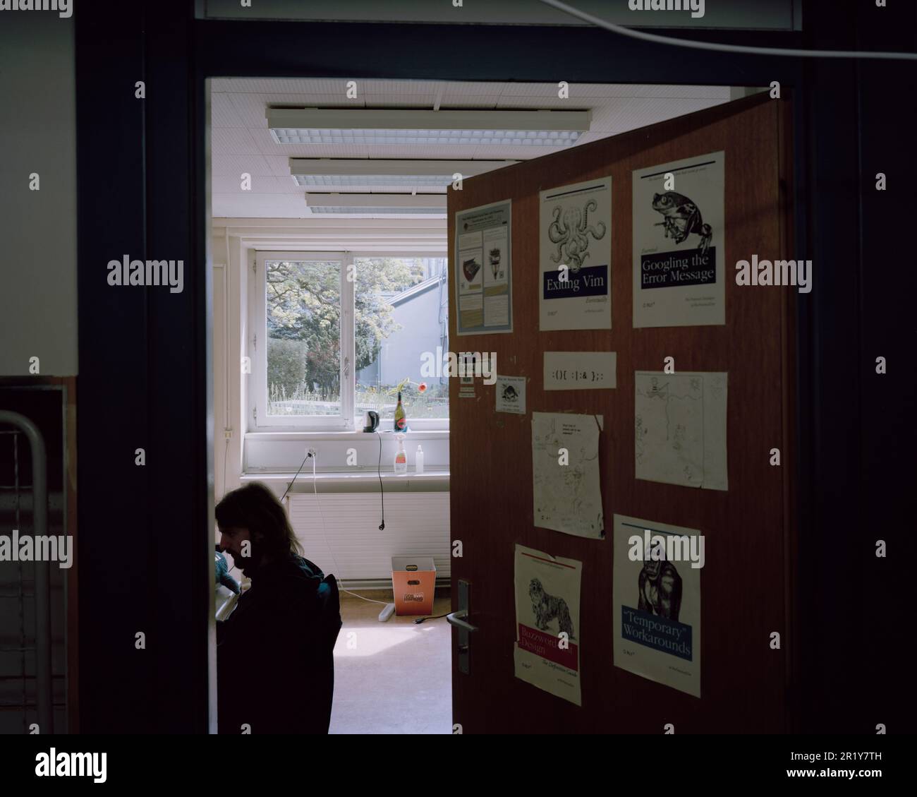 April 30. 1993. Korridor des CERN-Gebäudes 2, in dem Tim Berners Lee den Quellcode für den weltweit ersten Webbrowser und Editor veröffentlichte. Ursprünglich c Stockfoto