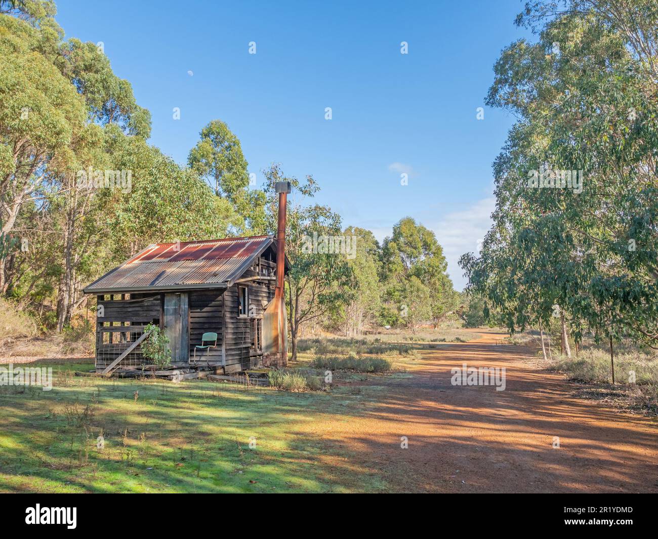 Eine alte Arbeiterhütte in einem Sägewerk in der Nähe von Donnelly River Village in Westaustralien. Stockfoto